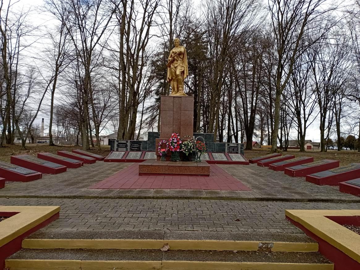 Братская могила воинов-освободителей, г. Скидель, Гродненский район,  Гродненская область