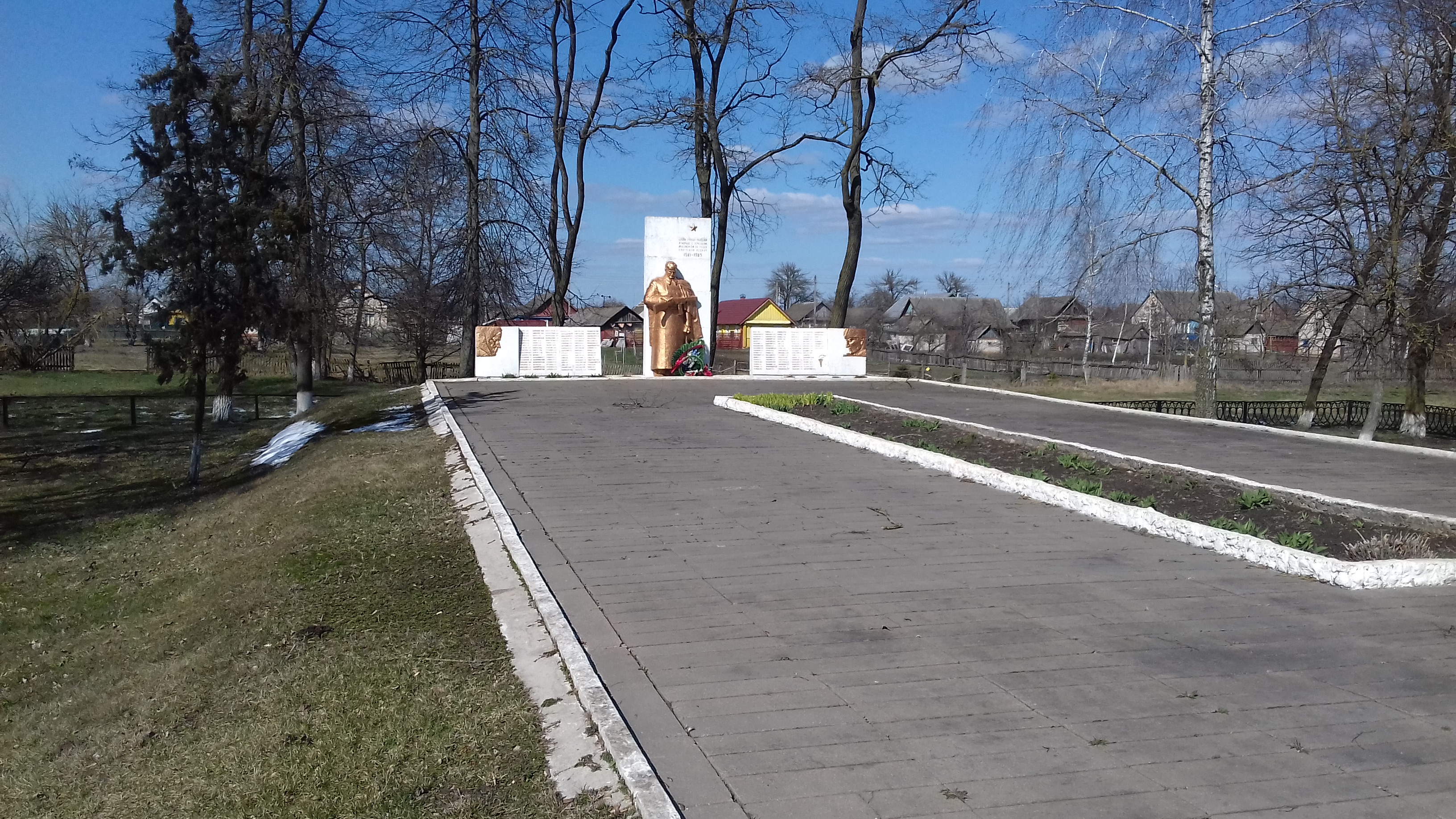 Обелиск Воинам землякам, расположенная в д. Весея, Слуцкий район, Минская область