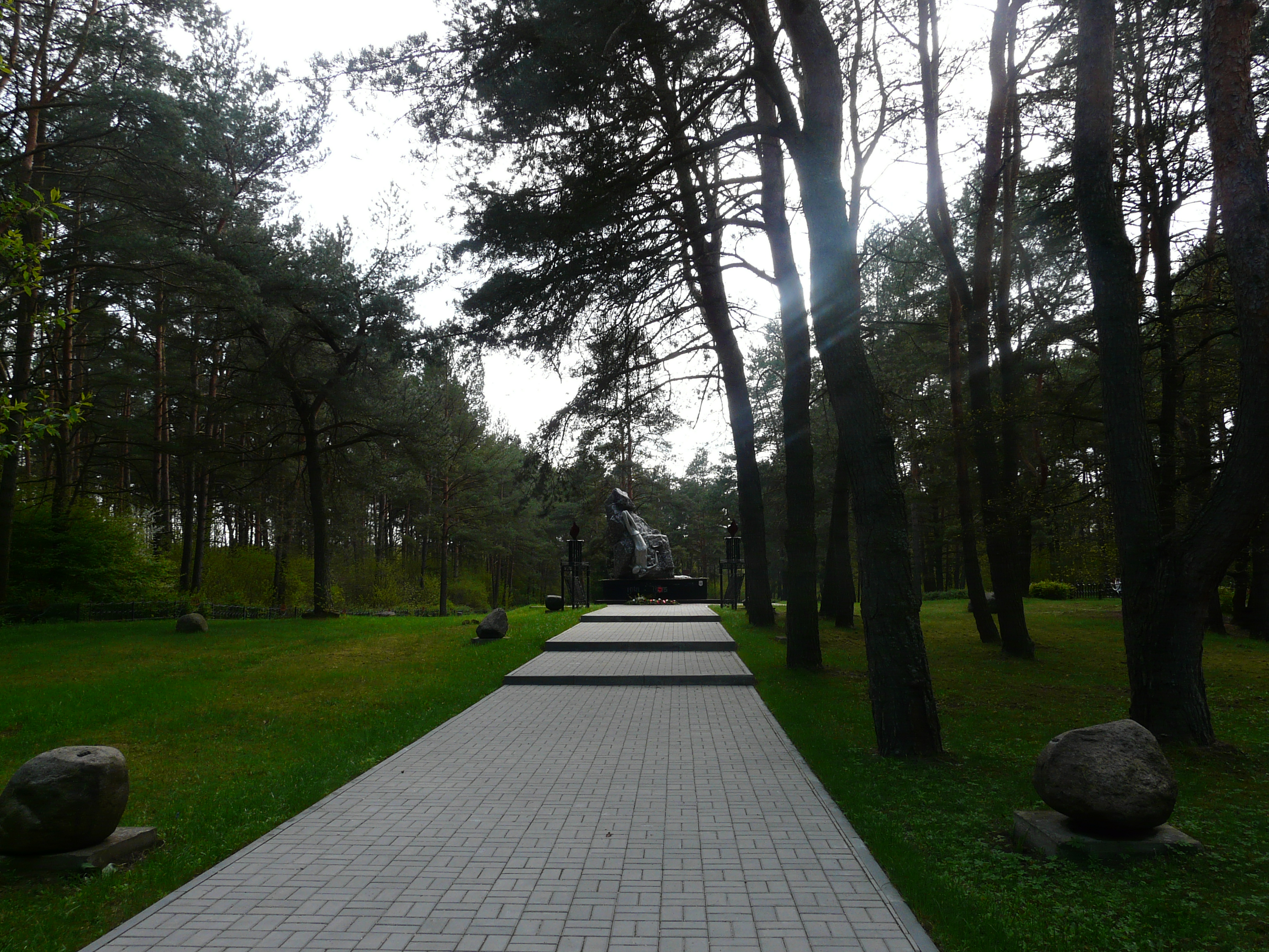 Мемориальный комплекс «Борок», расположенная в г. Глубокое, Глубокский район, Витебская область