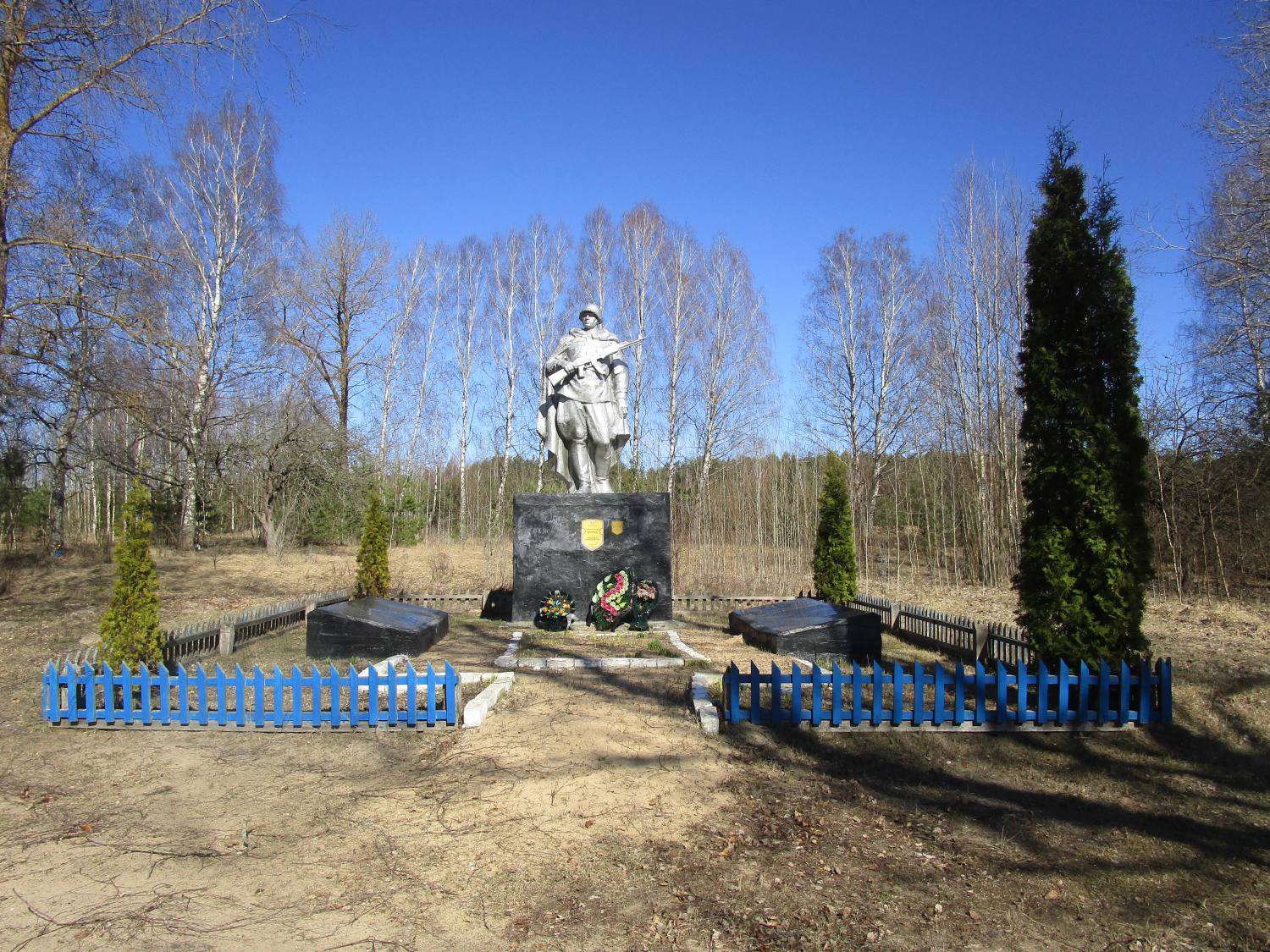 Братская могила советских воинов, д. Волынцы, Кормянский район, Гомельская  область